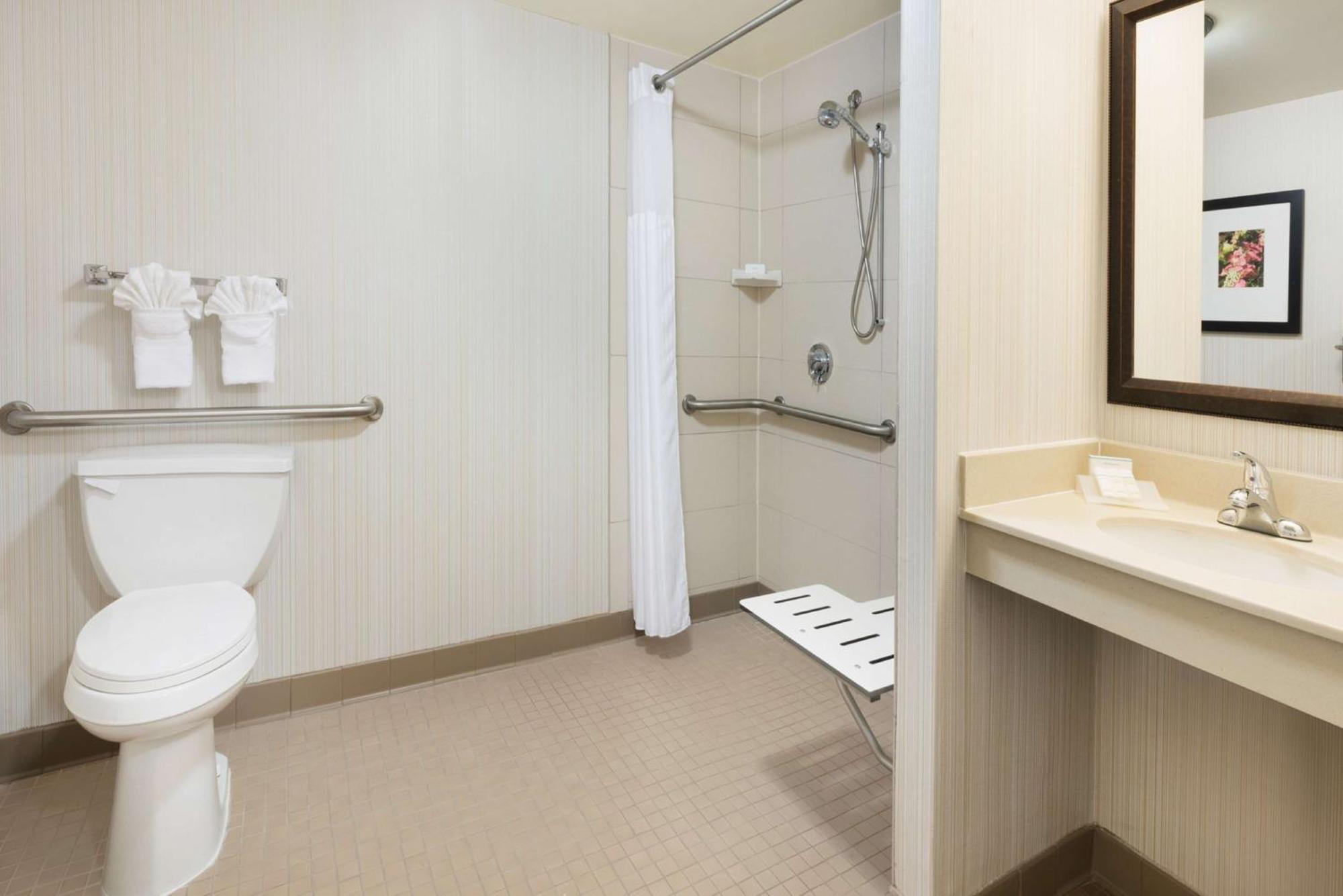 Hilton Garden Inn Atlanta North/Альфаретта Экстерьер фото