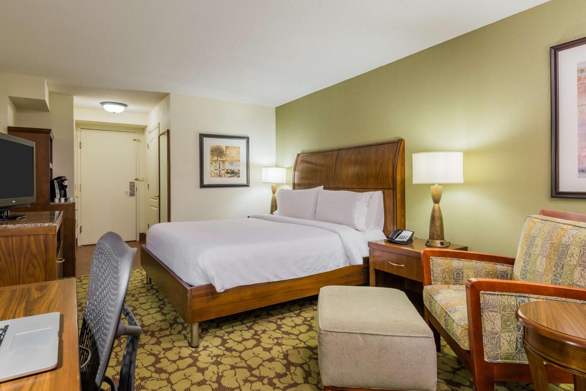 Hilton Garden Inn Atlanta North/Альфаретта Экстерьер фото