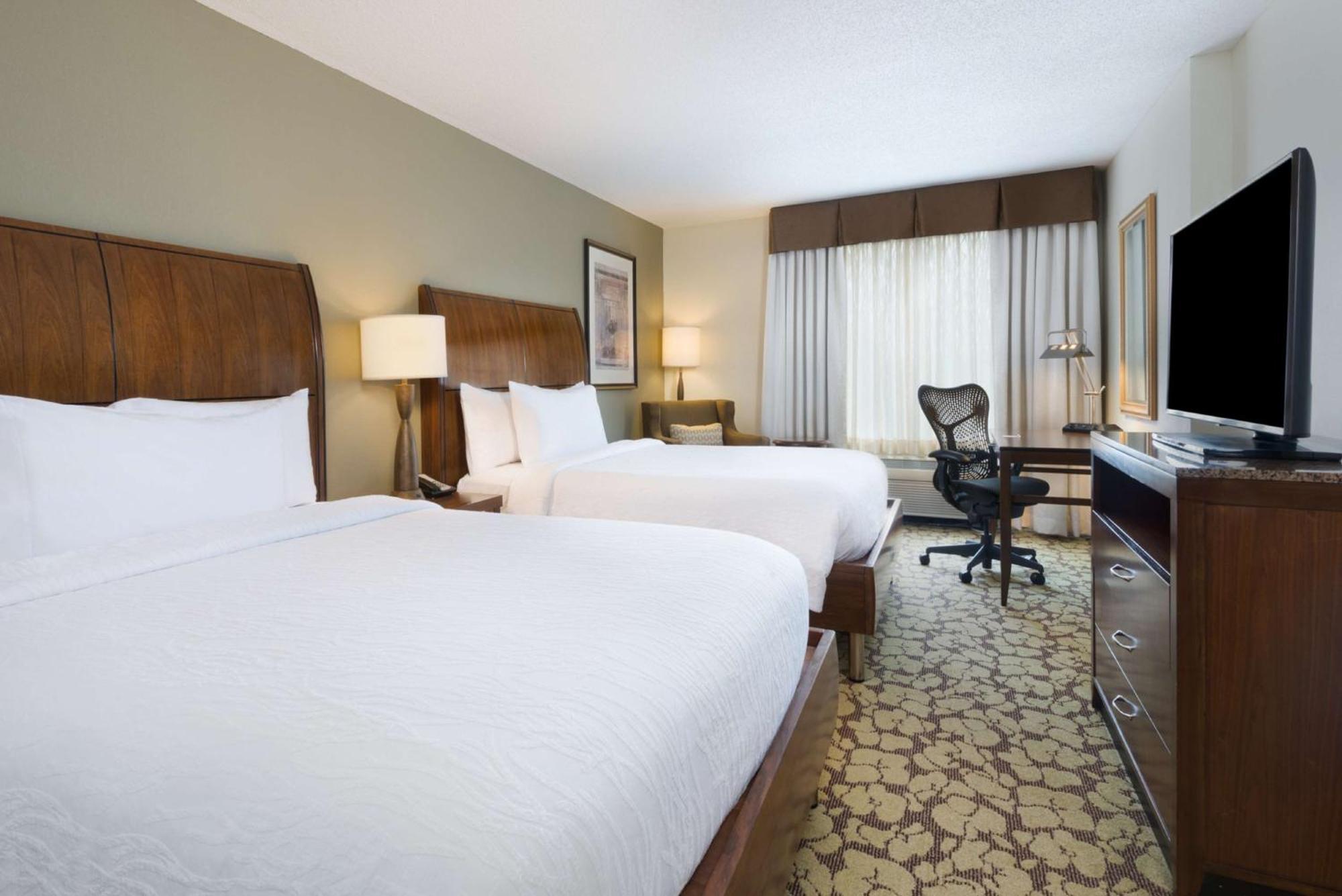 Hilton Garden Inn Atlanta North/Альфаретта Экстерьер фото