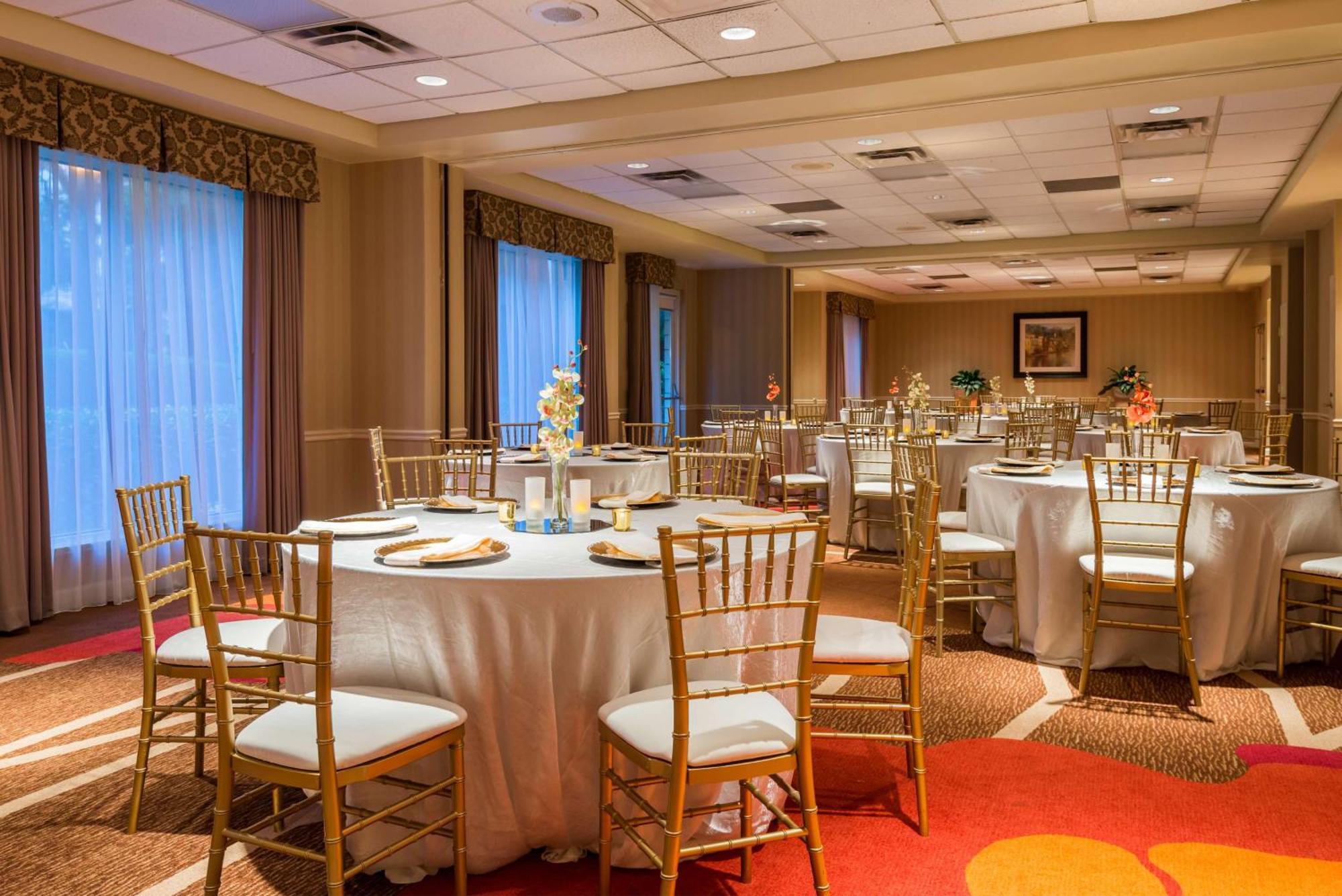 Hilton Garden Inn Atlanta North/Альфаретта Экстерьер фото