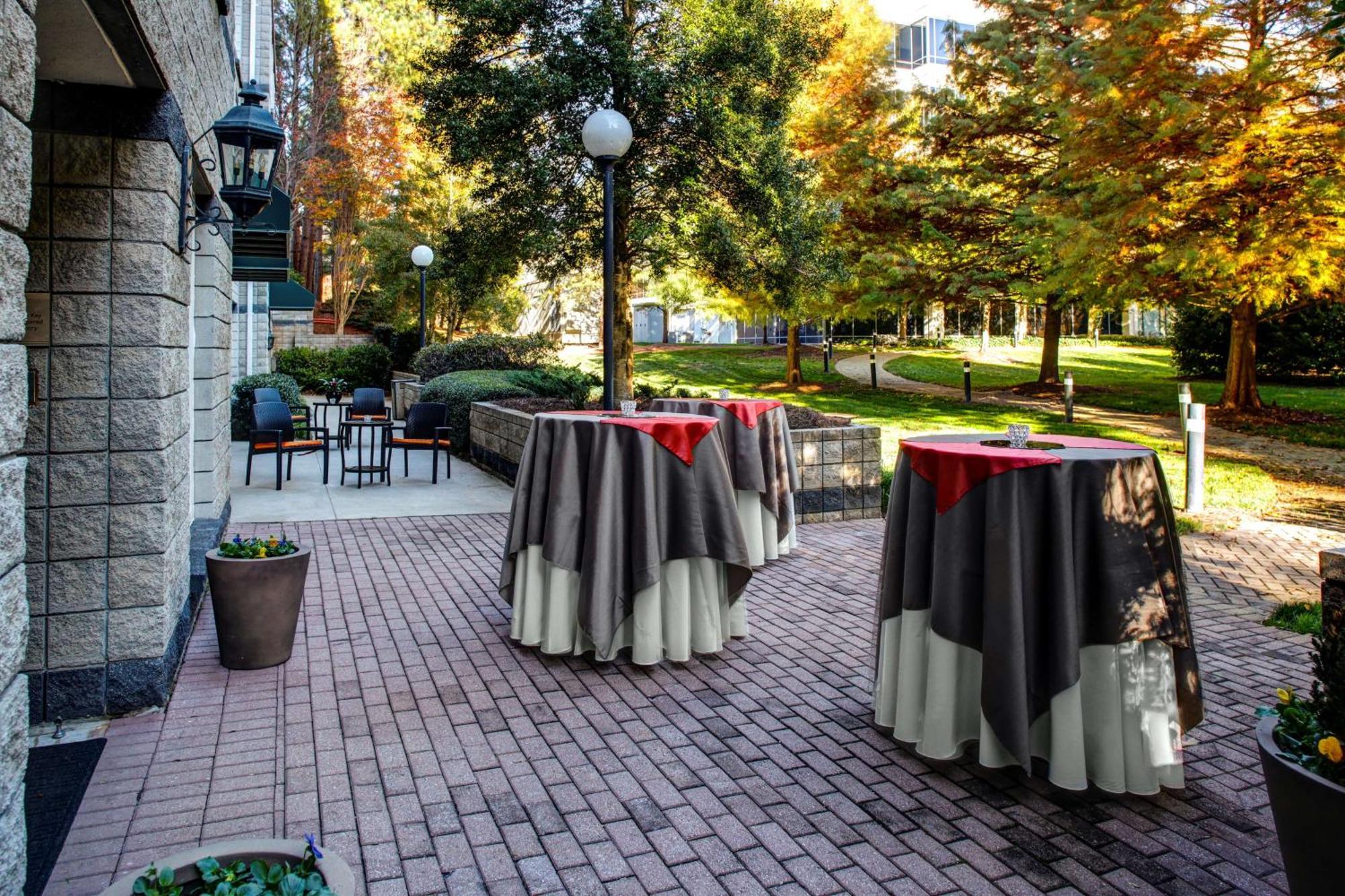 Hilton Garden Inn Atlanta North/Альфаретта Экстерьер фото